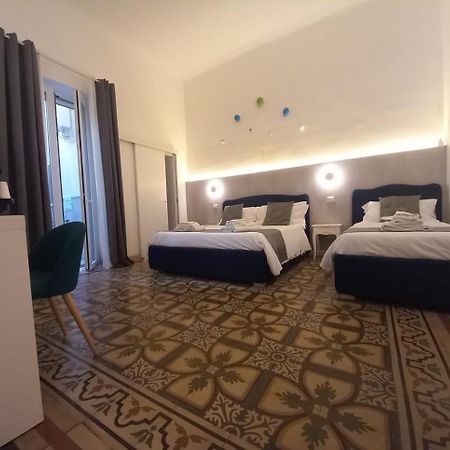 Dimora Fantasia Charme B&B Bari Exterior foto