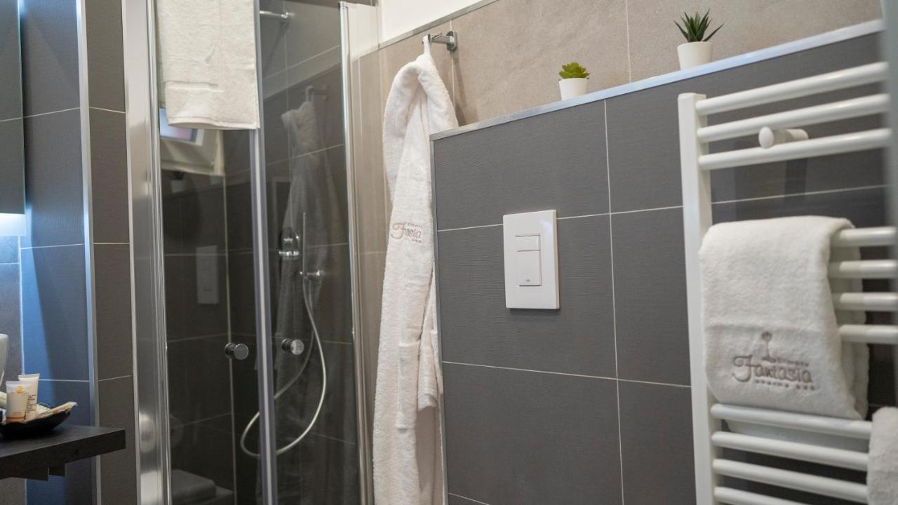 Dimora Fantasia Charme B&B Bari Exterior foto