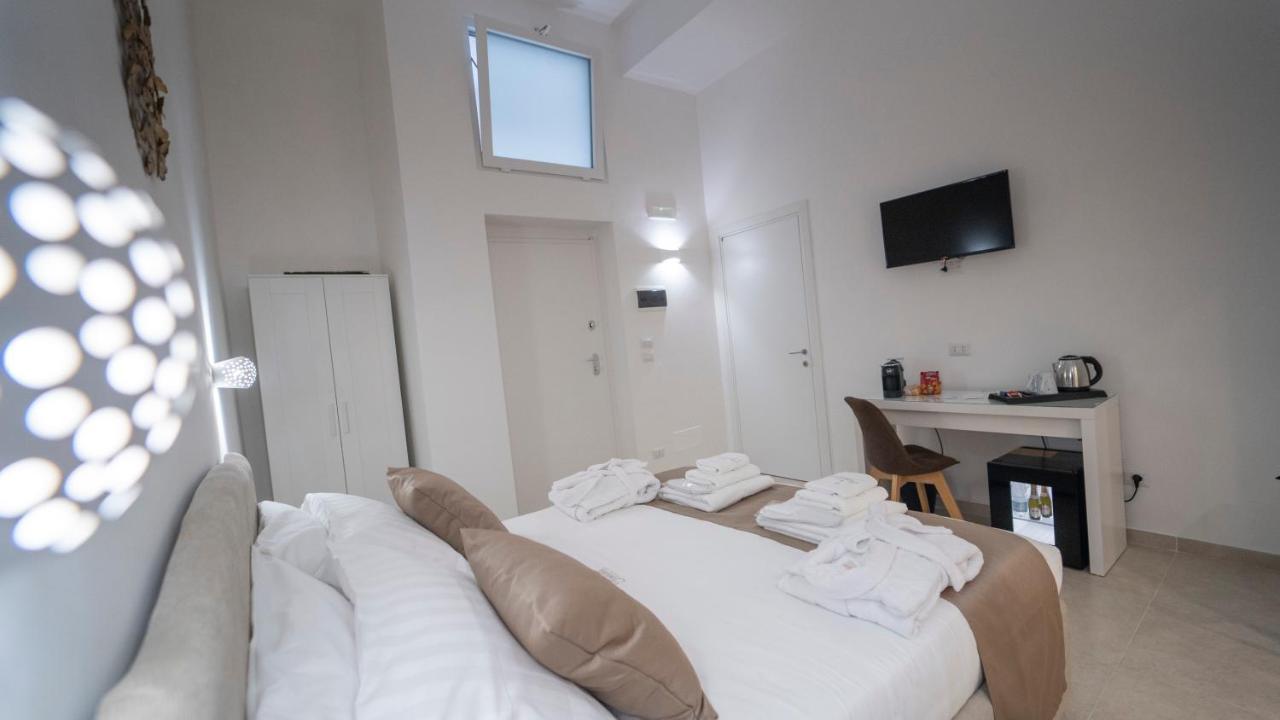 Dimora Fantasia Charme B&B Bari Exterior foto