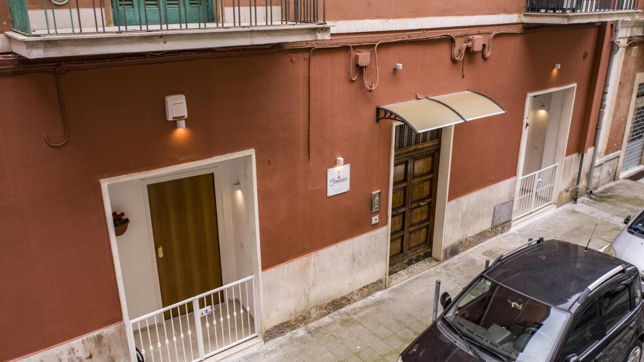 Dimora Fantasia Charme B&B Bari Exterior foto
