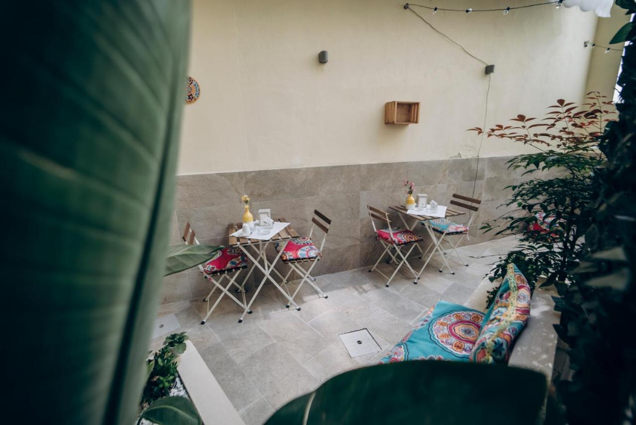 Dimora Fantasia Charme B&B Bari Exterior foto